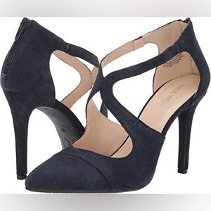 NINE WEST NAVY BLUE SUEDE HEELS